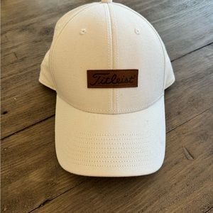 Titleist Charleston Canvas Hat, White, Leather strap, VGUC